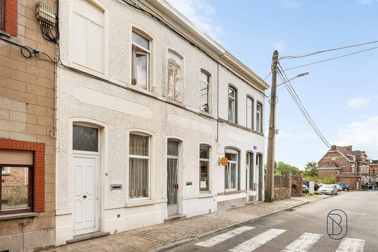 House in need of renovation in the center of Lessines: IDEAL