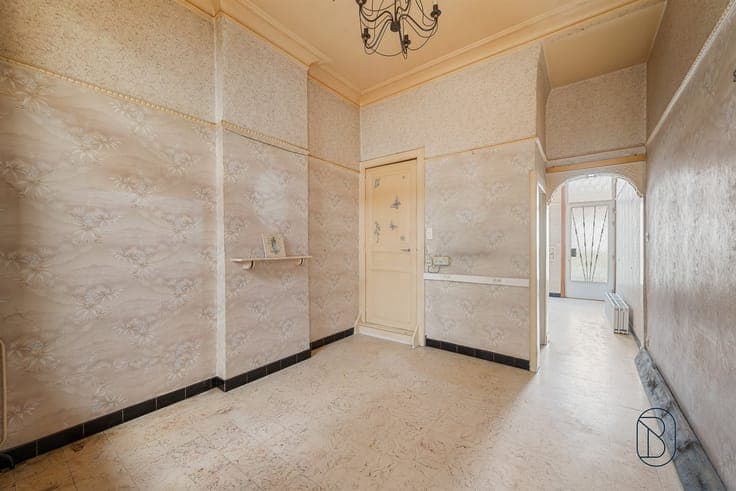 House in need of renovation in the center of Lessines: IDEAL