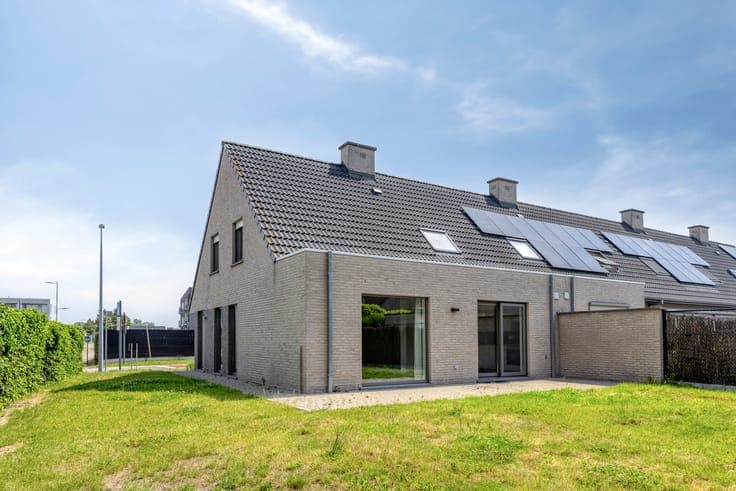 Bright 3-bedroom family home for sale in Kuurne!