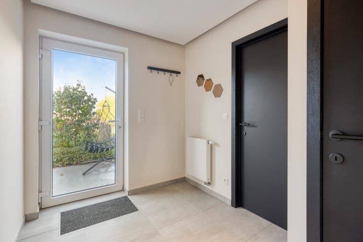 Instapklare woning met mooie tuin te koop