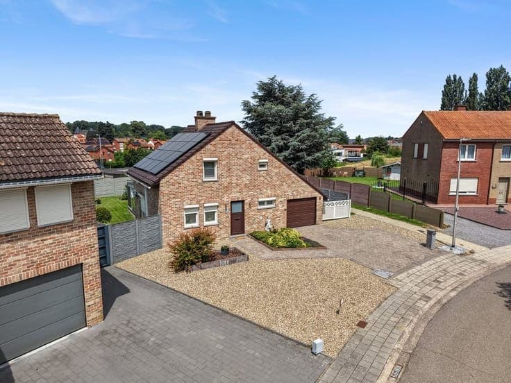 WONEN IN ALLE RUST IN EEN VERZORGDE OPEN BEBOUWING MET TU...