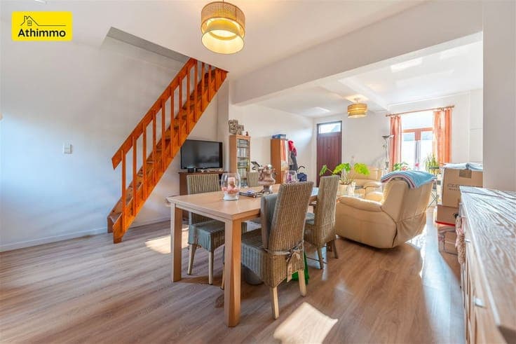 Ideal Investisseur ! Maison 2F, 2 chambres - faire offre apd