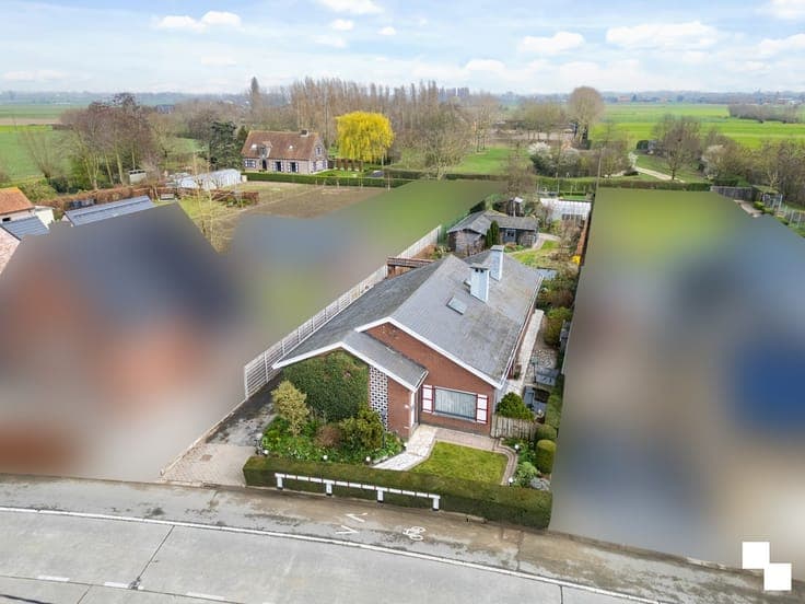Gelijkvloers wonen: bungalow op 1.220 m² te Hooglede