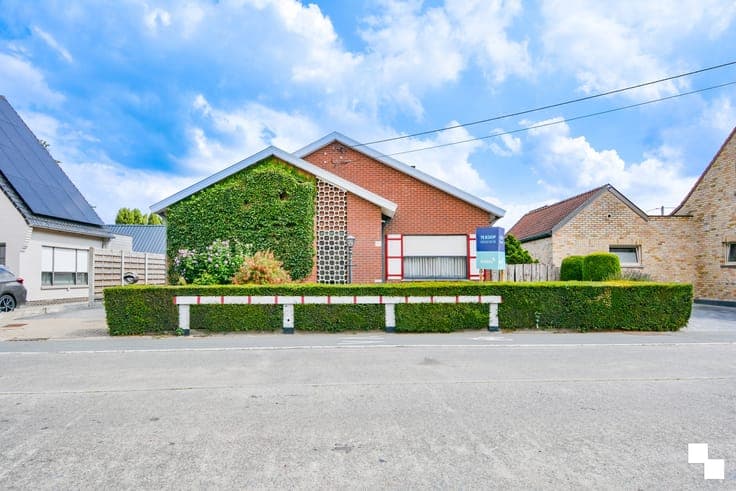 Gelijkvloers wonen: bungalow op 1.220 m² te Hooglede
