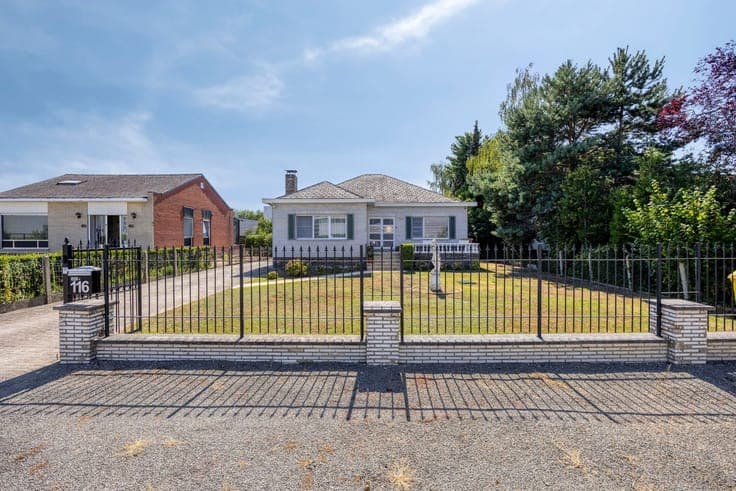 Villa for sale in Boortmeerbeek, 4 km & garden!