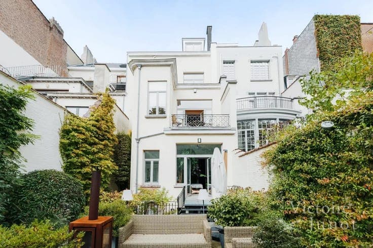 Molière, magnificent private mansion with large south garden