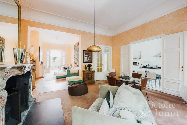 Molière, magnificent private mansion with large south garden
