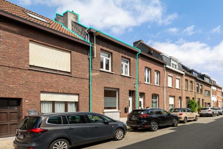 Instapklare gezinswoning met 3 SLK, 2 badkamers en tuin