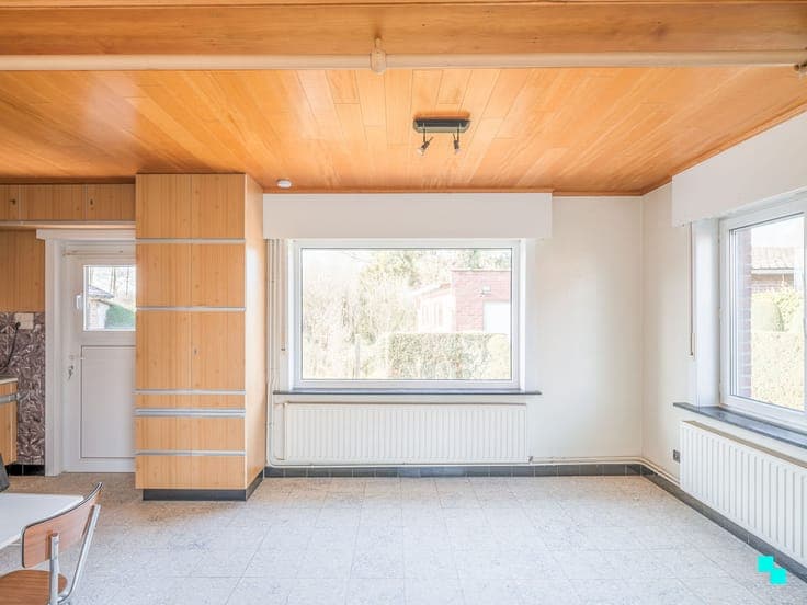Charmante woning met garage en unieke tuingrond grenzend ...