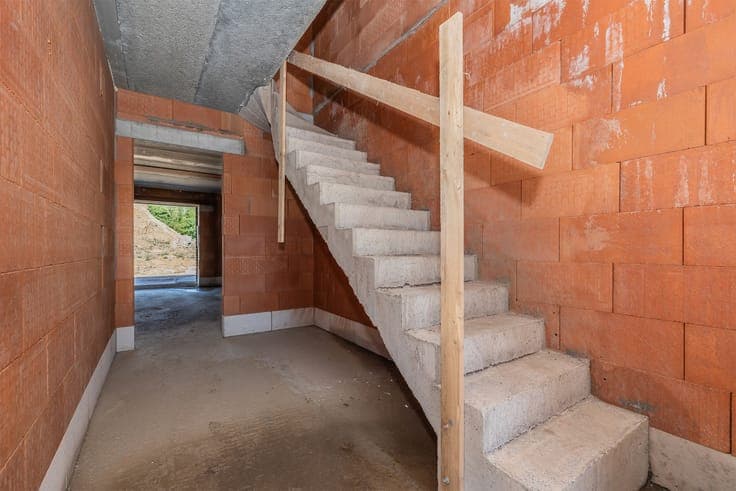 Contemporary house to customize – closed structural work