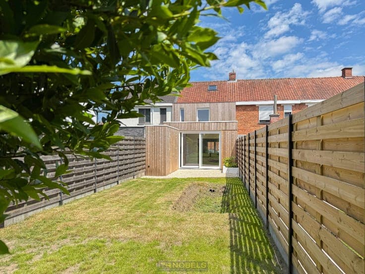 Te koop, hoogwaardig gerenoveerde woning met stadstuin in...