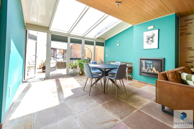 Mooie ruime instapklare woning met grote stadskoer