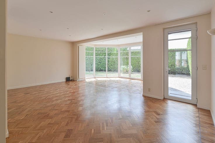 Stockel - Semi detached house in good condition!