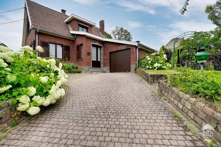 CHARMING VILLA IN BAULERS!