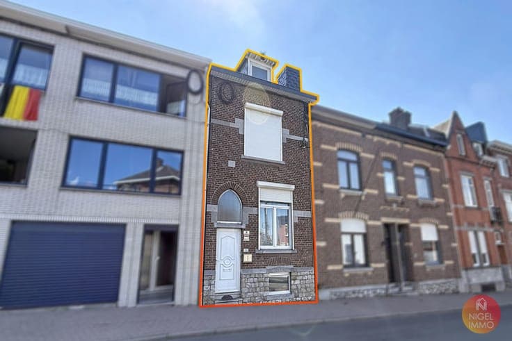 🏡 Pépite à Visé : 4 chambres + 4 garages en plein centre !