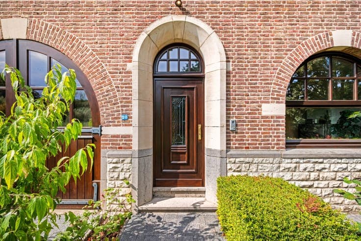 Characterful villa with iconic Cubex kitchen