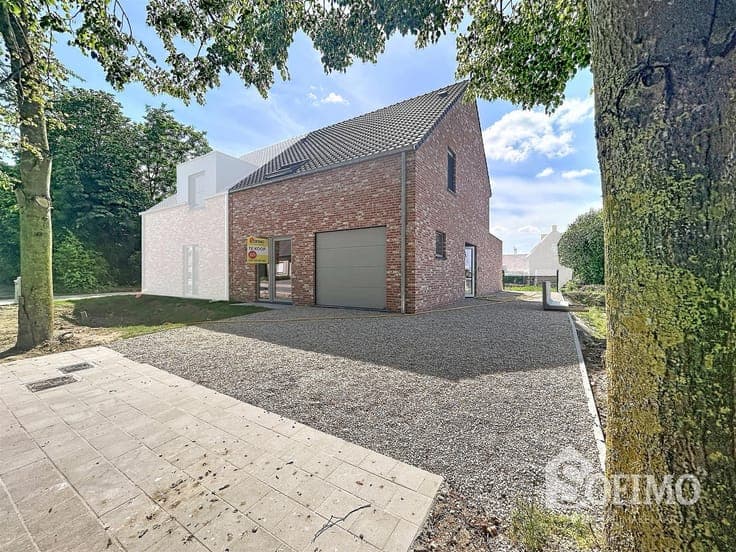 Halfopen nieuwbouwwoning