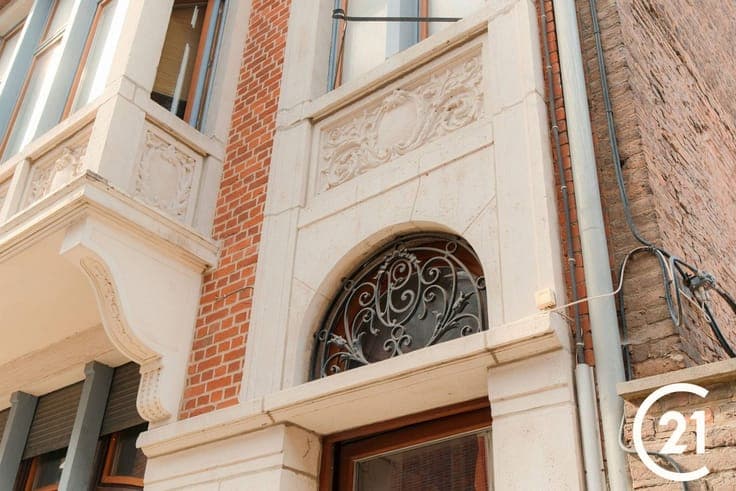 Maison de maître au charme envoûtant et jardin secret