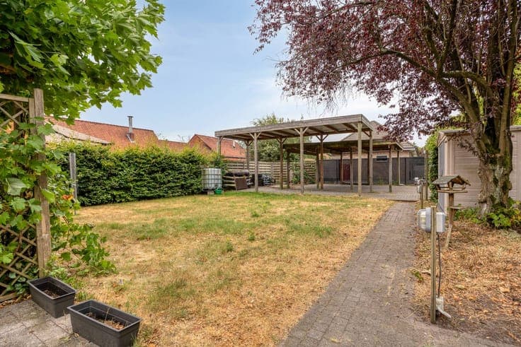 Semi-detached house in Essen-Wildert with 5 bedrooms