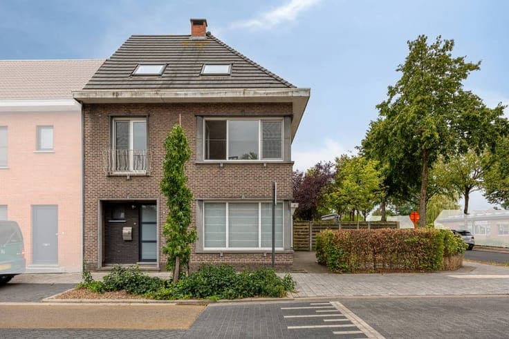 Semi-detached house in Essen-Wildert with 5 bedrooms