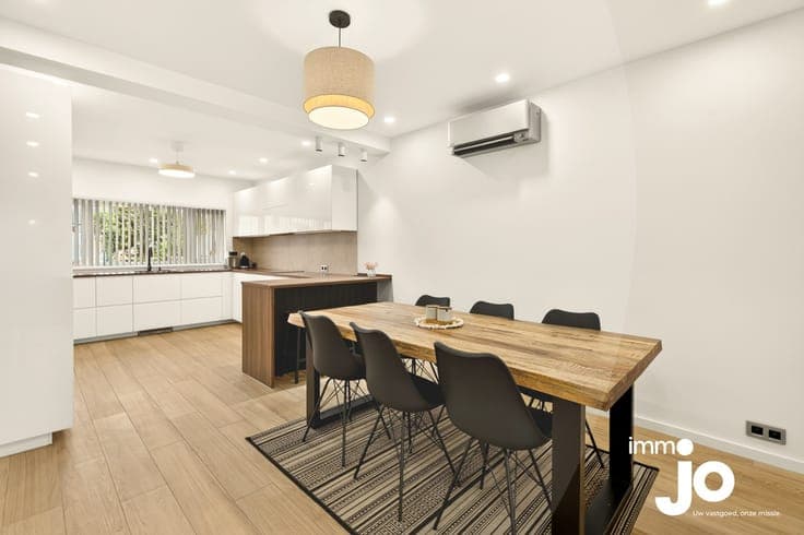Fully renovated family home in Ostend with 5 to 6 bedroom...