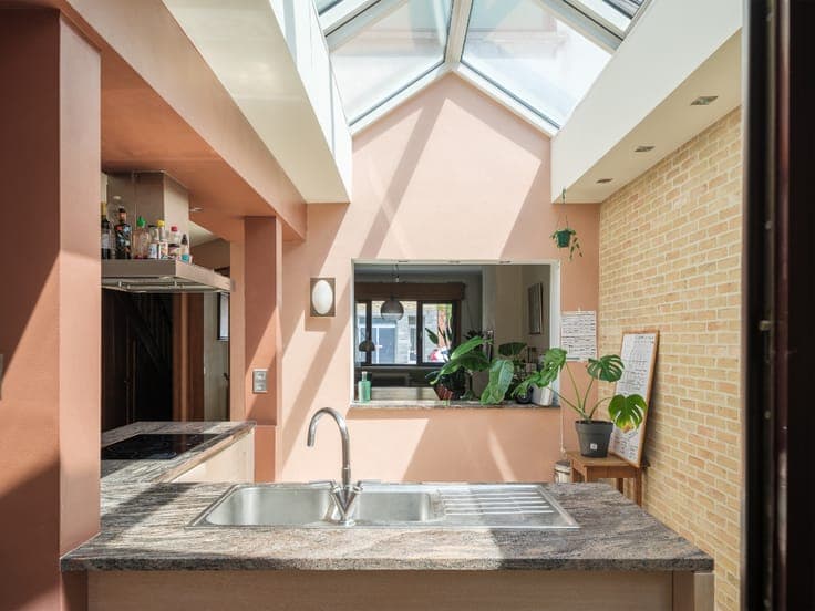 Sint-Amandsberg – Ruime interbellumwoning met 4 slaapkame...