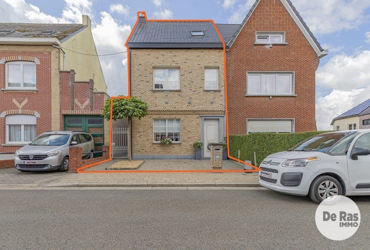 HOFSTADE –Zeer verzorgde woning met gezellige tuin en 3 slpk