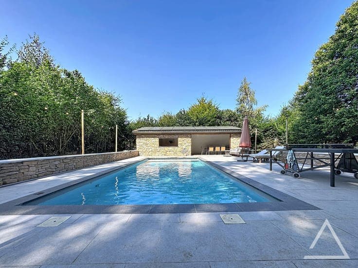 Superb house with pool and separate apartment