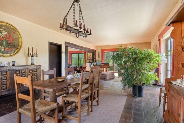 Characterful villa in a very quiet and residential, Dilbeek.