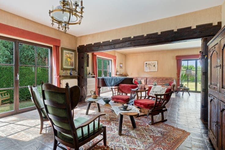 Characterful villa in a very quiet and residential, Dilbeek.