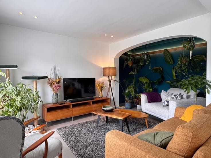 Ruime stadswoning met zicht op het water te koop in Gent.