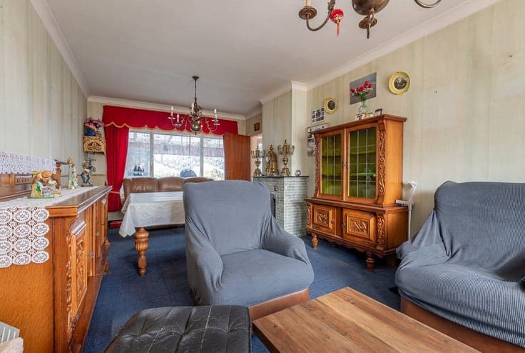 Goed gelegen woning in Lombardsijde met uitgebreide mogel...