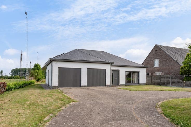 TE KOOP | Ruime open bebouwing op een prachtig perceel va...