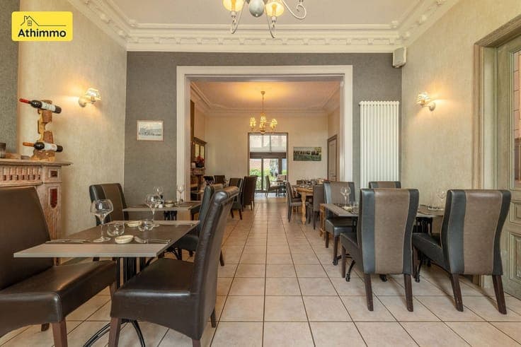 Propriété RARE - restaurant au rez et appartement à l'étage