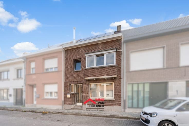 Ruime woning 3 slaapkamers - tuin op 360m²