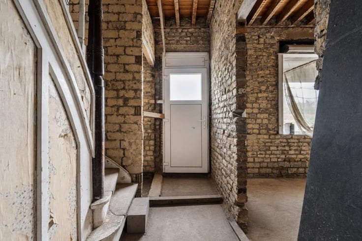 IMMEUBLE MIXTE AVEC PERMIS POUR COMMERCE ET DUPLEX A LIEGE