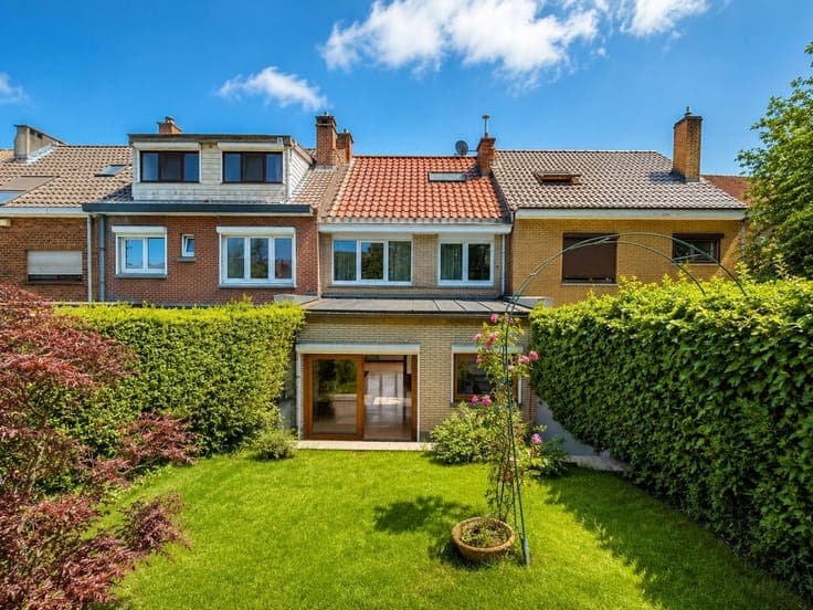 Exclusivité ABITA : maison avec jardin et beau potentiel