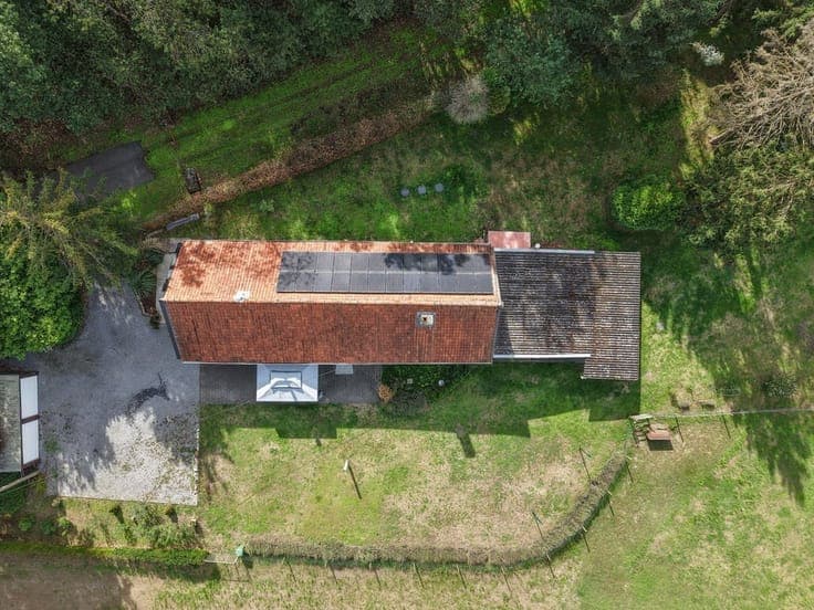 RUSTIG GELEGEN VRIJSTAANDE WONING OP EEN RUIM PERCEEL VAN...