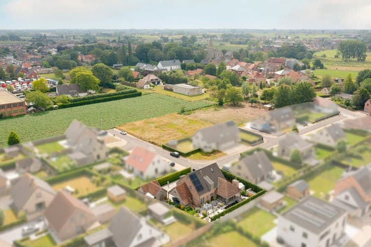 EXCLUSIEVE VILLA MET HOOGWAARDIGE AFWERKING IN RUSTIGE WO...