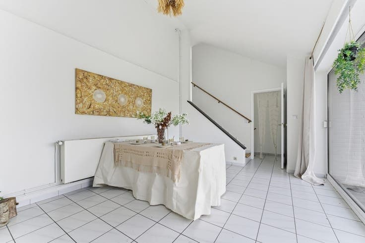 Karaktervolle woning met praktijk- of handelsruimte op to...