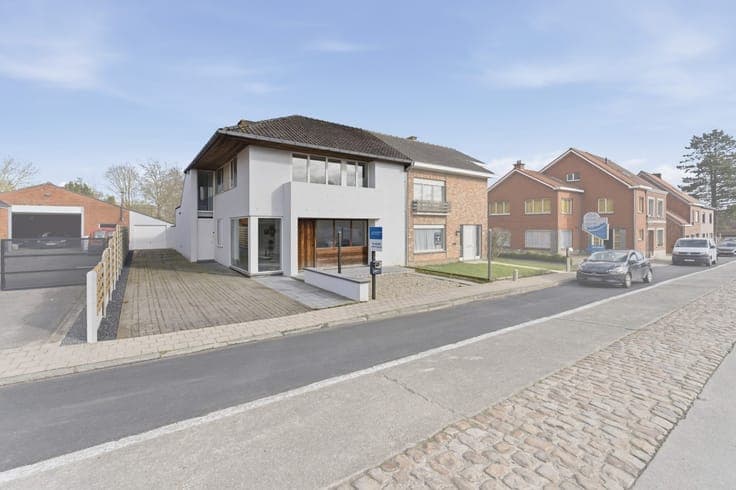 Karaktervolle woning met praktijk- of handelsruimte op to...