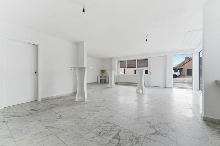 Karaktervolle woning met praktijk- of handelsruimte op to...