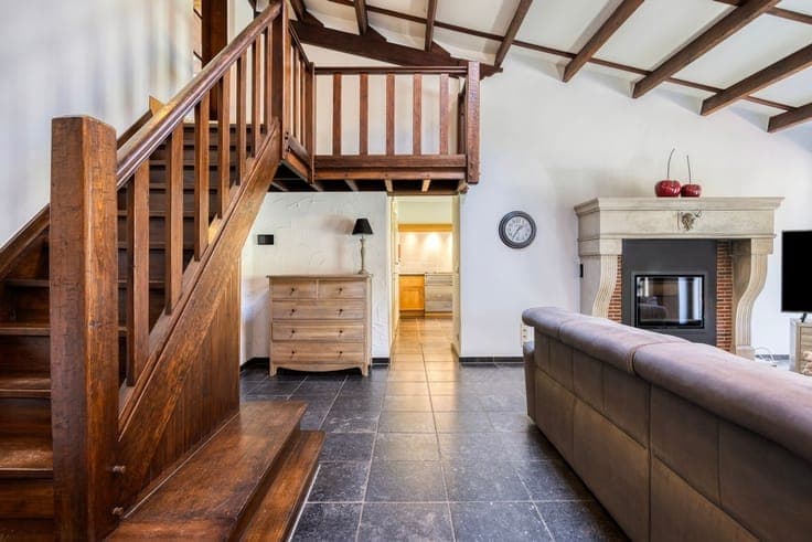 Prachtige woning met ruime loods