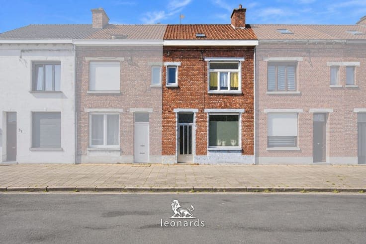Family home to renovate in a great location in Mouscron