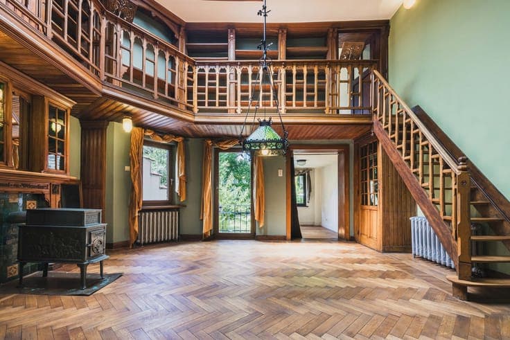Architect-designed house built in 1912