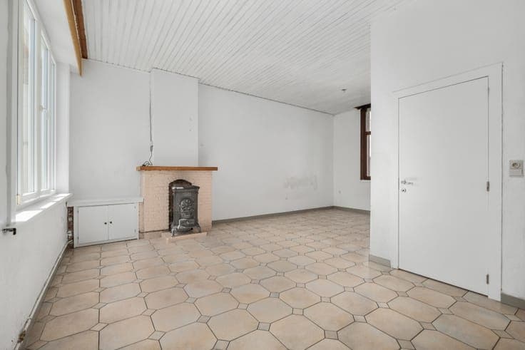 Family home with garden in Kallo