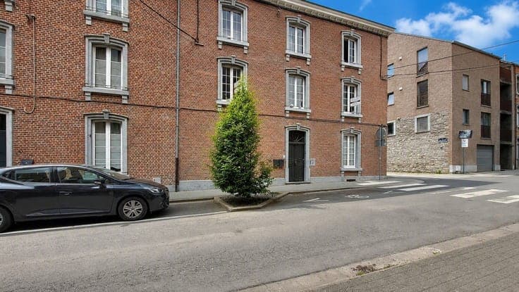 Apartment building