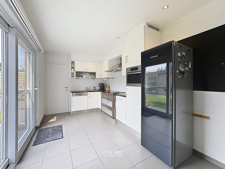 INSTAPKLARE woning met 4 slpks en ZUIDger. tuin!