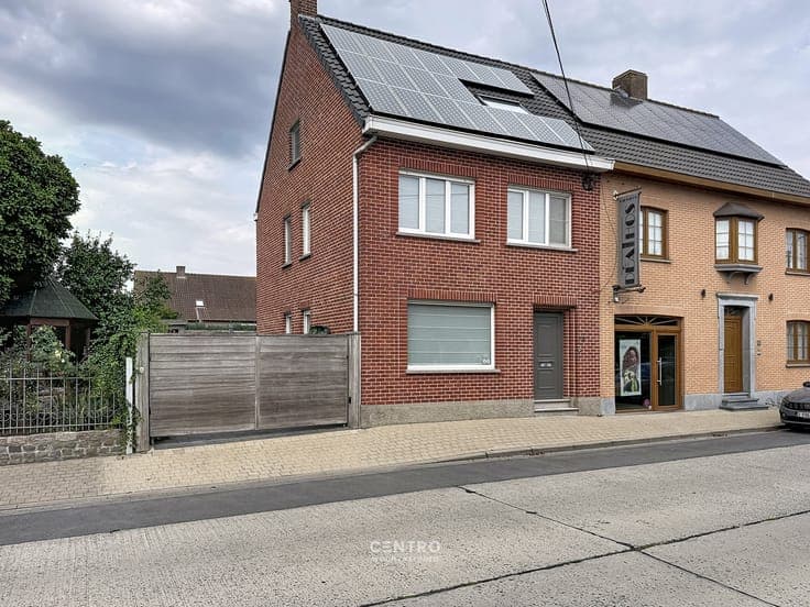 INSTAPKLARE woning met 4 slpks en ZUIDger. tuin!