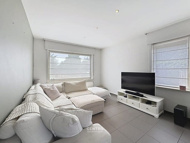 INSTAPKLARE woning met 4 slpks en ZUIDger. tuin!